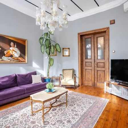 Grand Historic 3bd2bath Galata Tower Pad! #408 アパート