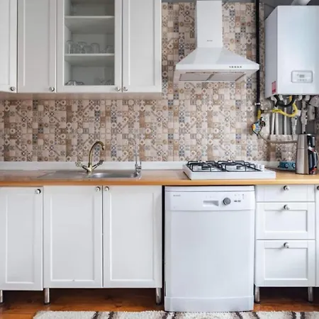 公寓 Grand Historic 3bd2bath Galata Tower Pad! #408 伊斯坦布尔