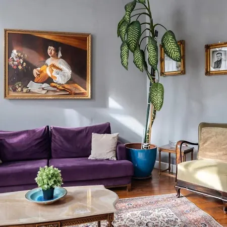 Grand Historic 3bd2bath Galata Tower Pad! #408 * Стамбул