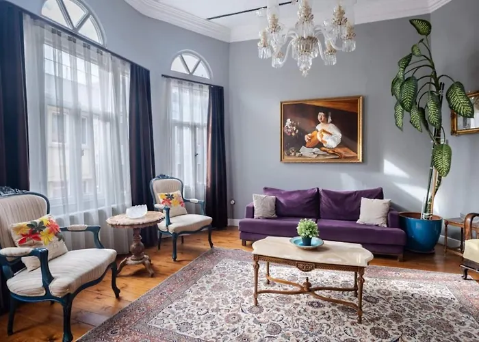 Apartment Grand Historic 3bd2bath Galata Tower Pad! #408