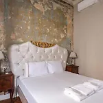 Grand Historic 3bd2bath Galata Tower Pad! #408 اسطنبول